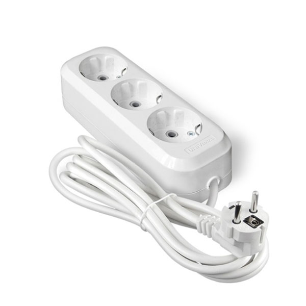 Удлинитель бытовой 3 м 10 А с заземлением ПВС 3х1 мм2 3 розетки 3.5 кВТ IP20 белый